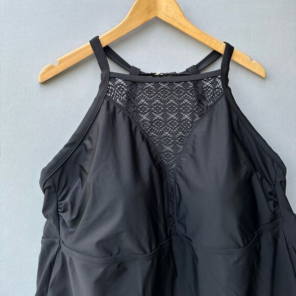 🎉5 for $45🎉 NWT Ava Viv Swim Top Swimsuit Women Size 24W Black - Picture 3 of 8